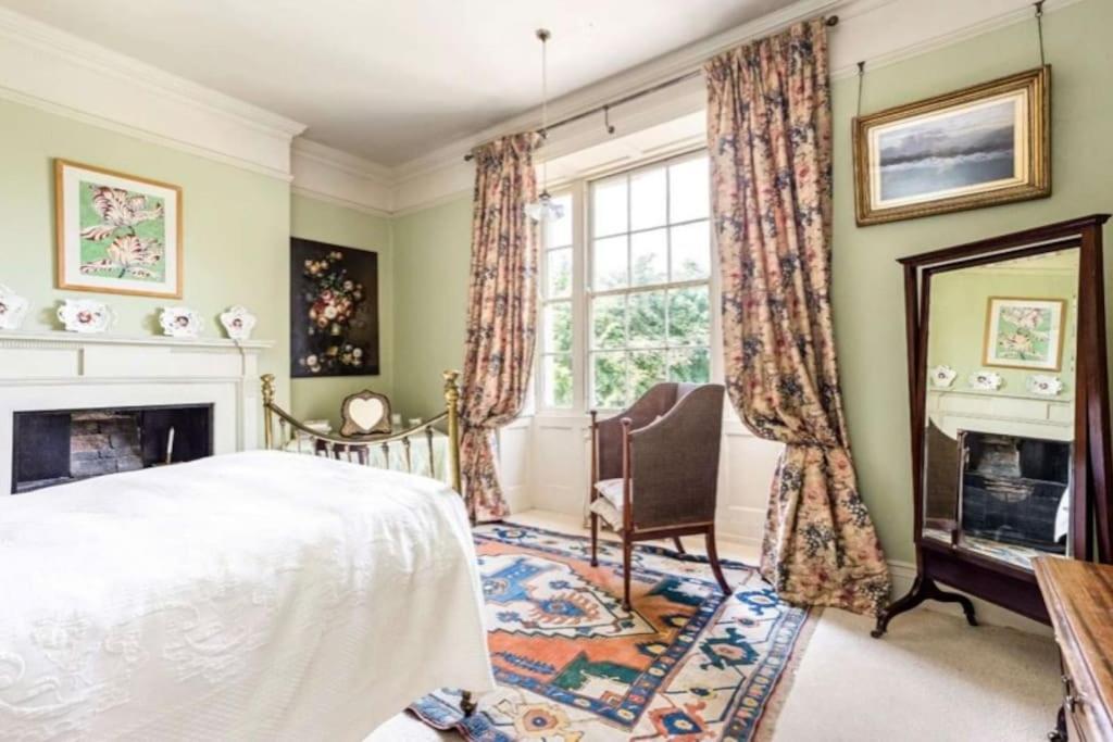 Cressy Hall - Historic Grade II Listed Manor, Gorgeous Topiary Garden Gosberton Экстерьер фото